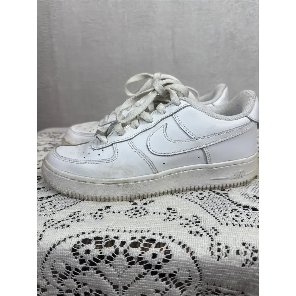 Nike product pair